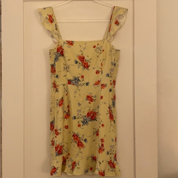 WAYF Yellow Poppy Summer Dress💛 - Picture 4 of 9
